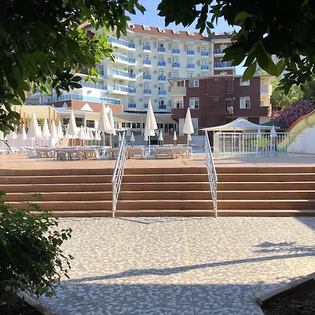 Maya World Hotel 4*